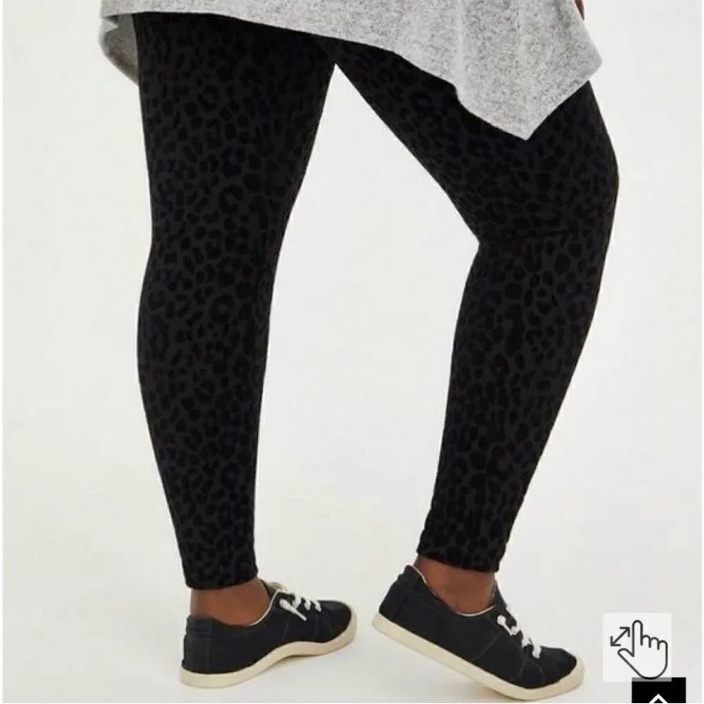 Torrid Pixie Black Leopard Luxe Ponte High Rise Pull On Pants Animal Print - Picture 4 of 14